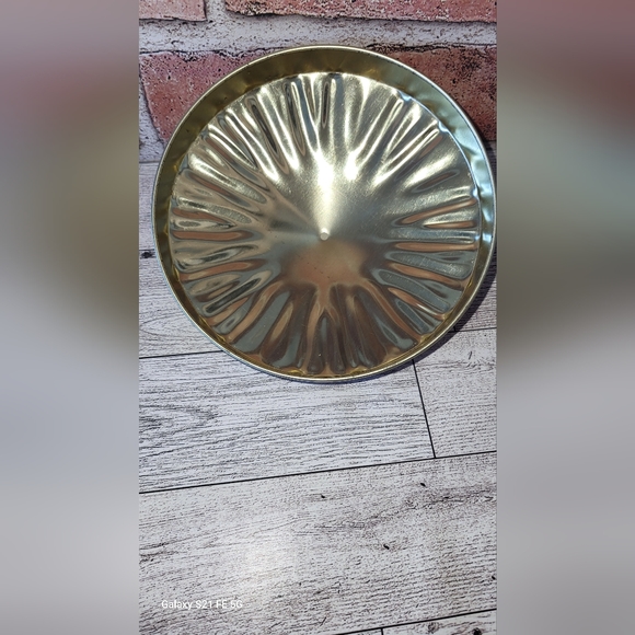 CHURCHILLS OF LONDON CAROUSEL TIN (empty) - Picture 9 of 9